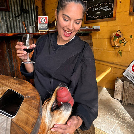 wine tasting at lyrebrd ridge winery